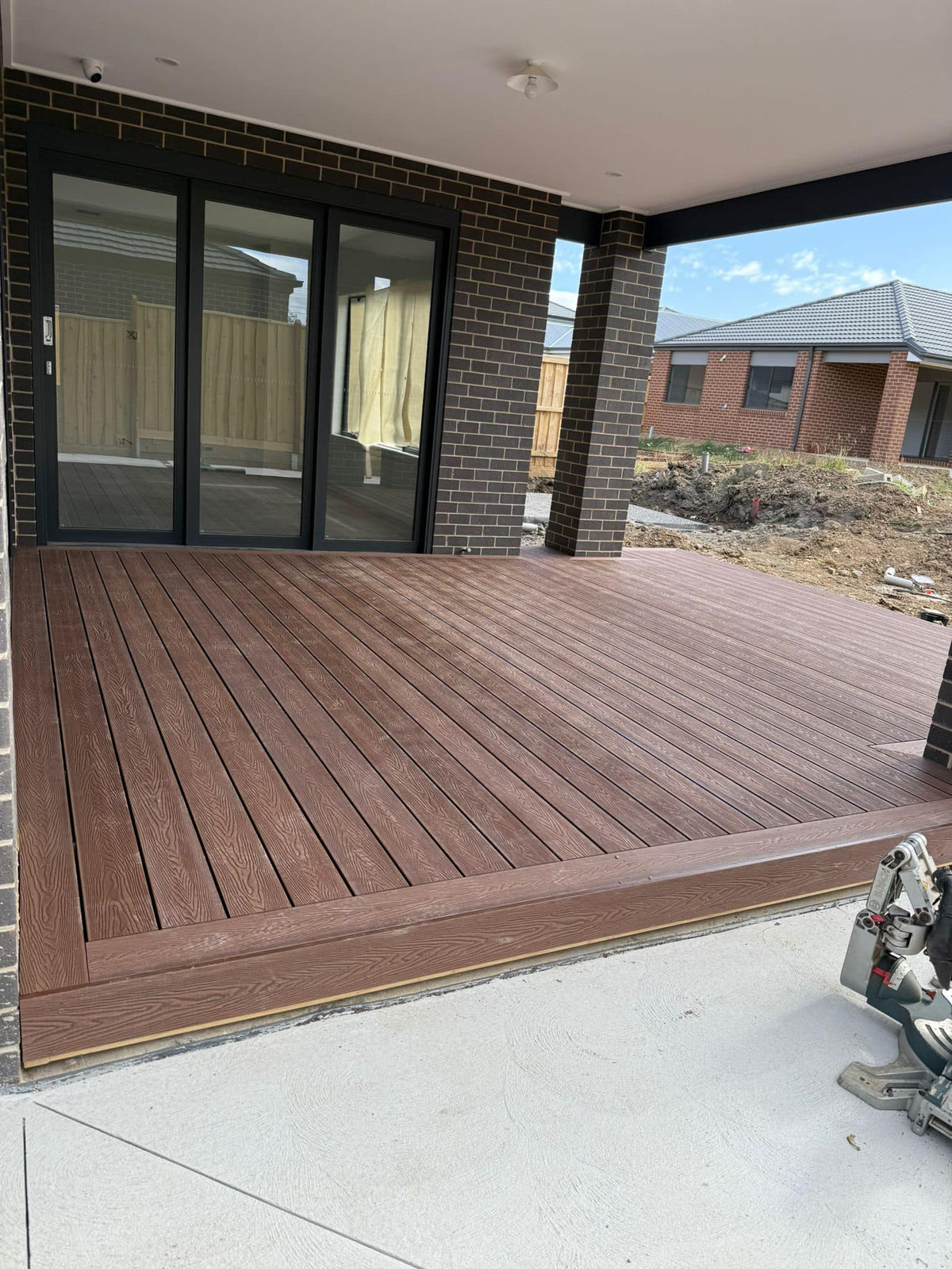 Composite Decking - Red 140 x 25 x 5.4m